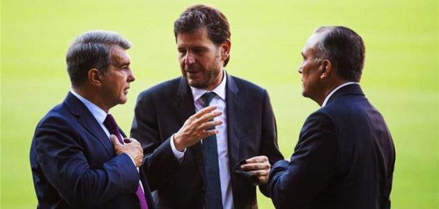 لابورتا وأليماني يسافران إلى البرتغال لمناقشة مستقبل ثنائي برشلونة